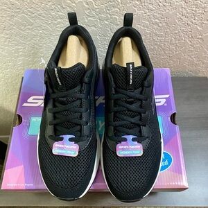 Sketchers Black Comfort Sneakers